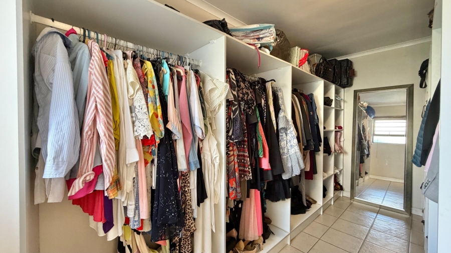 4 Bedroom Property for Sale in Fairview Golf Estate Western Cape